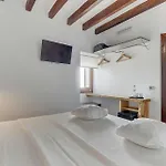 Desbrull Bed & Breakfast 4*