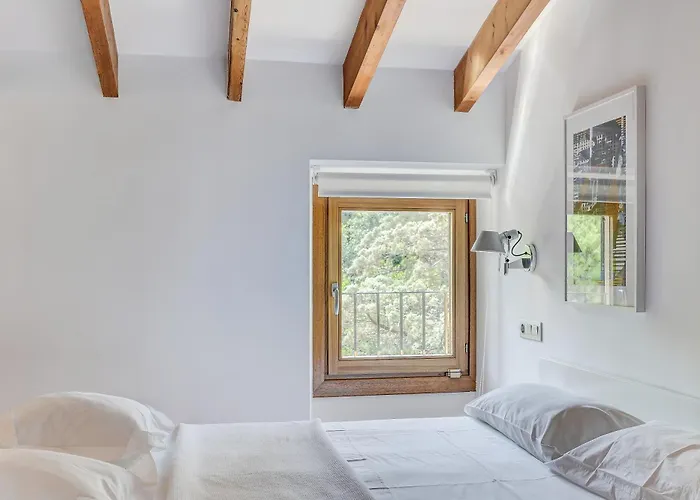 Couette-café Desbrull 4*